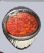 انگشتر فديوم استاد جدي مدل شياري با عقيق خطي كهنه قاجاري با ذكر زيبا به سبك ثلث شكسته انا مني حسين حسين مني کد EGR-17