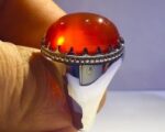 انگشتر عقیق پرتقالی کهنه درشت پایه فدیوم مدل فیلی دور یو با مهر تهران محک کد A-128 - تصویر 4