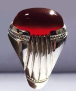 انگشتر عقیق سرخ یمنی کهنه پایه فدیوم مدلی خاص با مهر تهران رسول کد  A-115