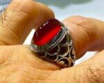 انگشتر عقیق سرخ یمنی کهنه پایه فدیوم مدل پولک ماهی با مهر تهران ماهان کد  A-129 - تصویر 4