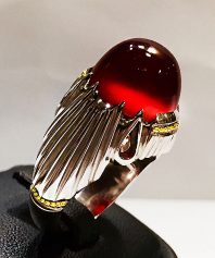 lli-3 انگشتر عقیق سرخ یمنی کهنه پایه فدیوم مدل ۴ اشک کد A-118 - تصویر 1