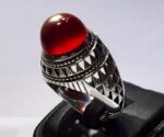 انگشتر عقیق سرخ یمنی کهنه پایه فدیوم مدل تمام شبکه مثلث با مهر تهران رسول کد A-176 - تصویر 2