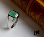 انگشتر زمرد کلمبیایی ۴.۵قیراط با گرید AA و پایه تمام طلا سفید دستساز  کد PJ-44 - تصویر 2