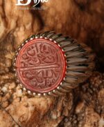انگشتر عقیق خطی کهنه مهر زیبا مربوط به دوره تیموری با قدمت ۸۰۰ ساله پایه فدیوم مدل ریز دندان اثری خاص از استاد مهرداد غلامرضا