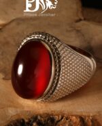 انگشتر عقیق سرخ یمنی کهنه پایه فدیوم مدل حصیری با ساختی حرفه ای و کم نظیر اثر استاد مهرداد غلامرضا