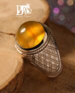 انگشتر عقیق زرد یمنی کهنه مهره تراش پایه فدیوم مدل رولکسی حصیری با مهر تهران محک کد A-452