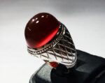 انگشتر عقیق سرخ یمنی کهنه بسیار ابدار طوق دار پایه فدیوم مدل حصیری درشت  کد A-621 - تصویر 3