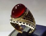 انگشتر عقیق سرخ یمنی کهنه پایه فدیوم مدل تمام شبکه با مهر تهران کرد  کد A-628 - تصویر 3