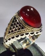 انگشتر عقیق سرخ یمنی کهنه پایه فدیوم مدل تمام شبکه با مهر تهران کرد  کد A-628