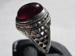 انگشتر عقیق سرخ یمنی دست ساز اثر استاد کریمی با رکاب تمام  شبکه کد A-527 - تصویر 3