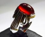 انگشتر عقیق سرخ یمنی کهنه نهایت طبع و رنگ و اصالت پایه فدیوم مدل ۴ اشک کد A-609 - تصویر 2