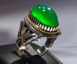 انگشتر عقیق سبز طبیعی پایه فدیوم طلا طرحی خاص بسیار زيبا  کد A-590 - تصویر 2