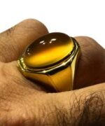 انگشتر عقیق زرد یمنی کهنه پایه تمام طلای دست ساز اثر استاد ( مهرداد غلامرضا )