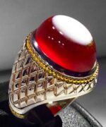 انگشتر عقیق سرخ یمنی کهنه دو پوست طبیعی  کد A-657