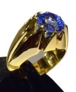 انگشتر یاقوت آبی به وزن 9 قیراط پایه تمام طلای دست ساز