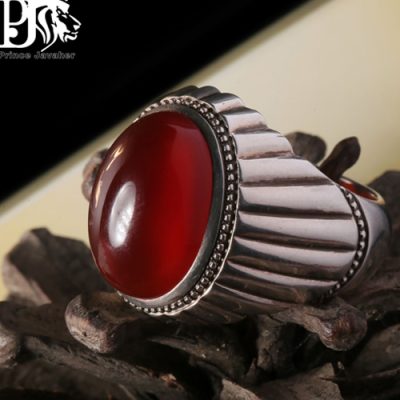 انگشتر مهر عقیق سرخ بیضی پایه نقره اثری خاص از استاد حاج حسین جدی به همراه شناسنامه استاد محمد جواد جدی کد A-1315