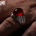 انگشتر عقیق سرخ یمنی کهنه عقیق سرخ بی همتا ((تراشدار قطعی ))پایه فدیوم اثر استاد ( مهرداد غلامرضا )کد A-1322