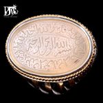 انگشتر خاص و‌ کلکسیونی حکاکی ممتاز از (( عهد صفویه )) عقیق ناب یمانی اصیل حکاکی کهنه و با اصالت(( سوره توحید )) سبک حکاکی (( ثلث ریحان )) با قدمت ۵۰۰ ساله پایه فدیوم مدل (( سوپر ستونی )) کد EGR-408